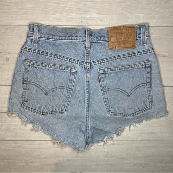 Levi’s 512 Distressed Cutoff Light Wash Shorts Size Small - Picture 3 of 10